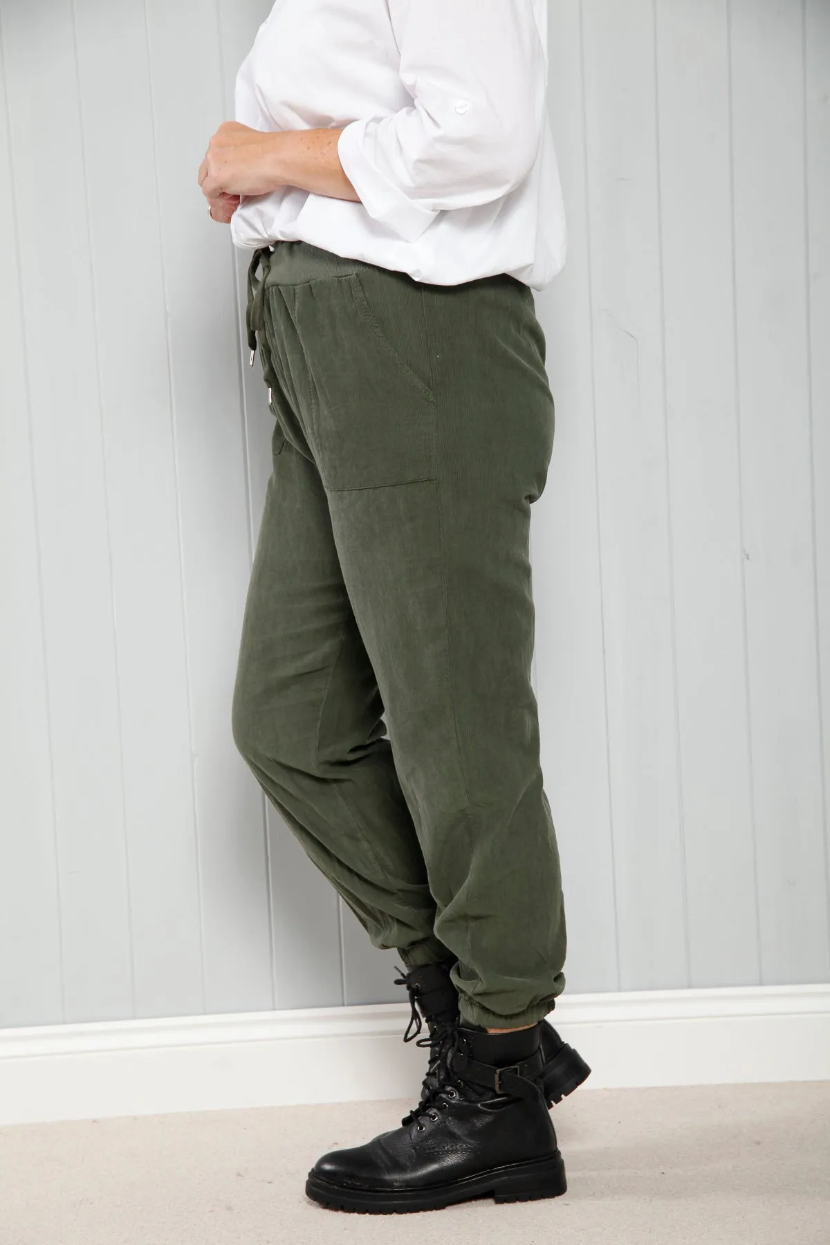 Goose Island 3859 Fine Cord Trousers (3 Colours)