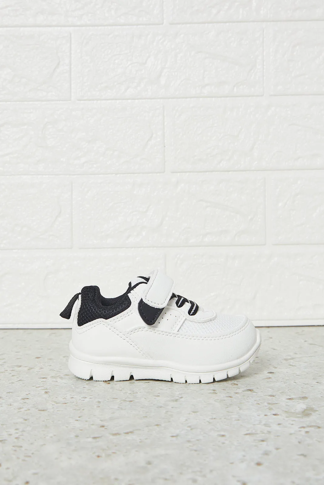 Infant Boys White Textured Trainers