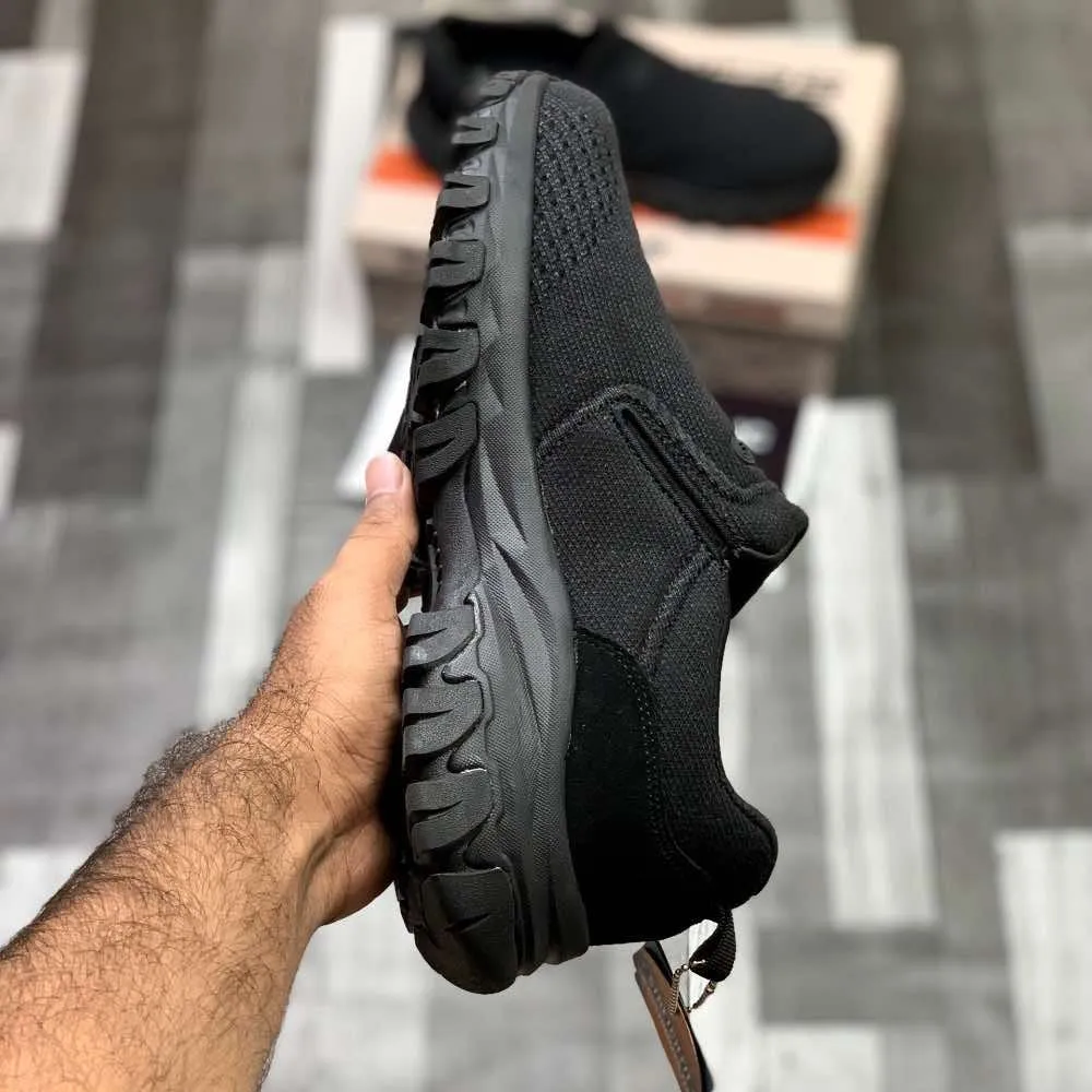 Skecherrs Dlux Trail Goodyear Sole "Black"