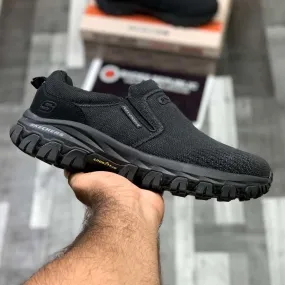 Skecherrs Dlux Trail Goodyear Sole "Black"