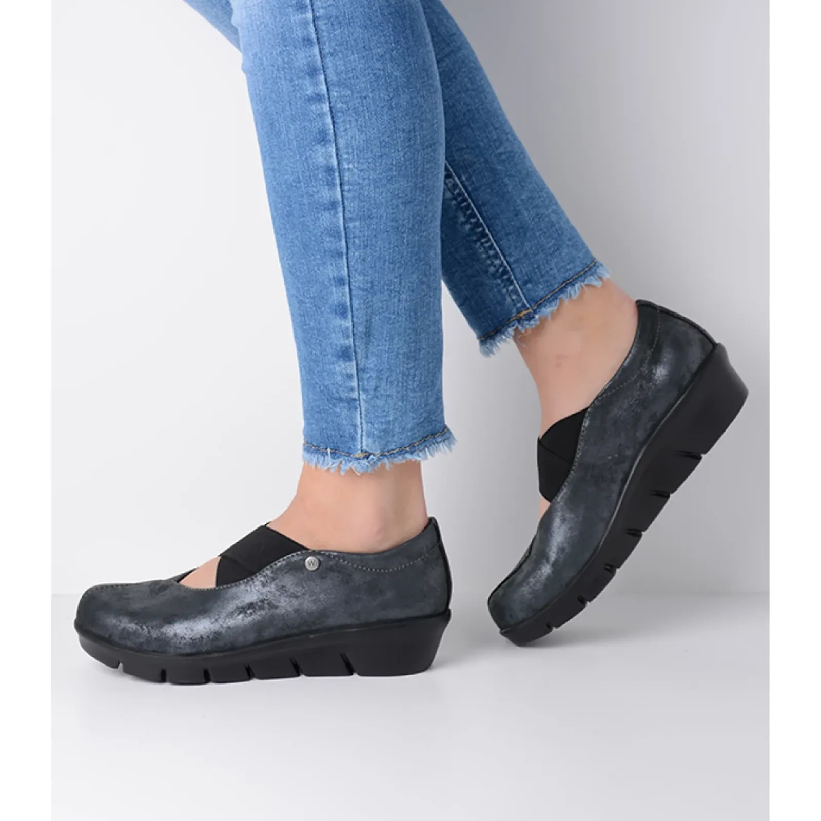 Wolky Cursa Slip On (Women) - Black